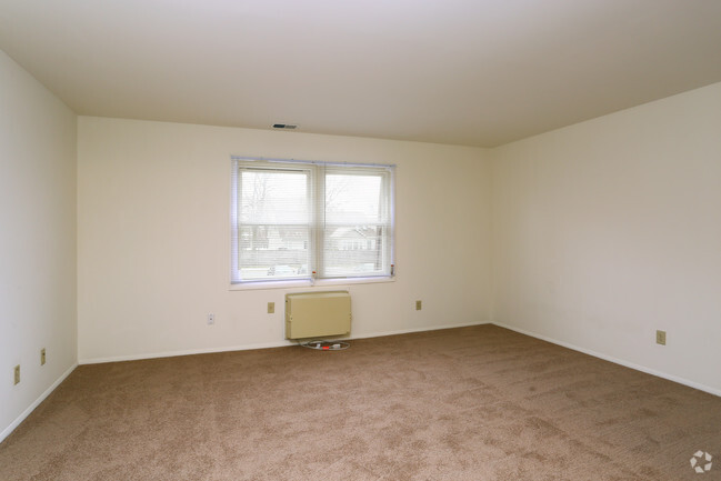 1BR, 1BA - Living Room - Mayfield Apartments