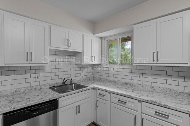 Building Photo - 1149 Walker Ave