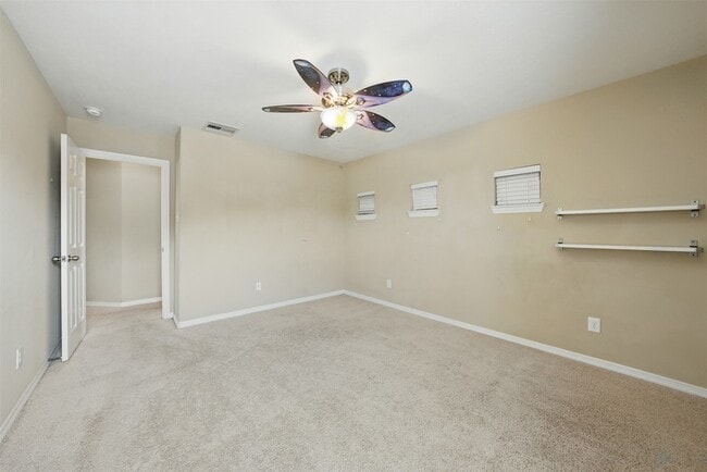 Building Photo - 27154 Harvest Pointe Ln