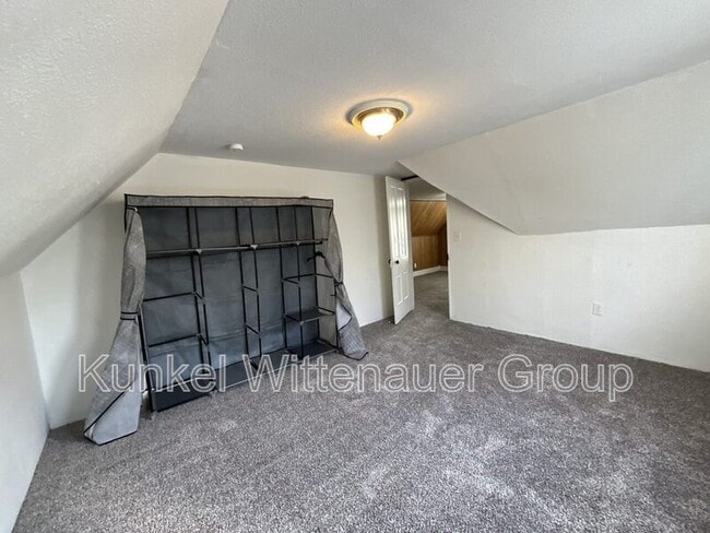 Building Photo - 310 E Washington St