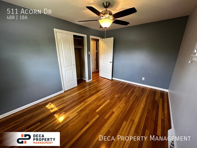 Building Photo - 4 Bedroom House in Lindbergh School District!