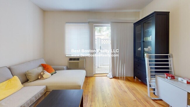 Building Photo - 50 Craigie St