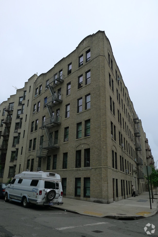 Primary Photo - 3405 Gates Pl