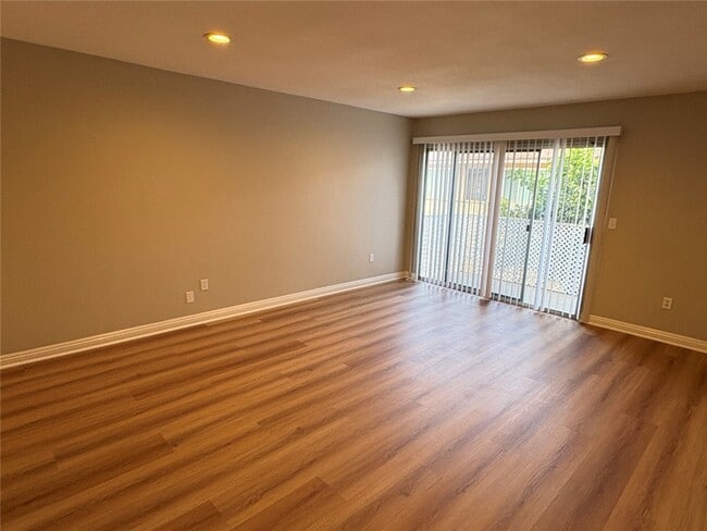 Building Photo - 7271 Elk Cir