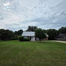 Building Photo - 130 Paloma Dr