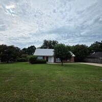 Building Photo - 130 Paloma Dr