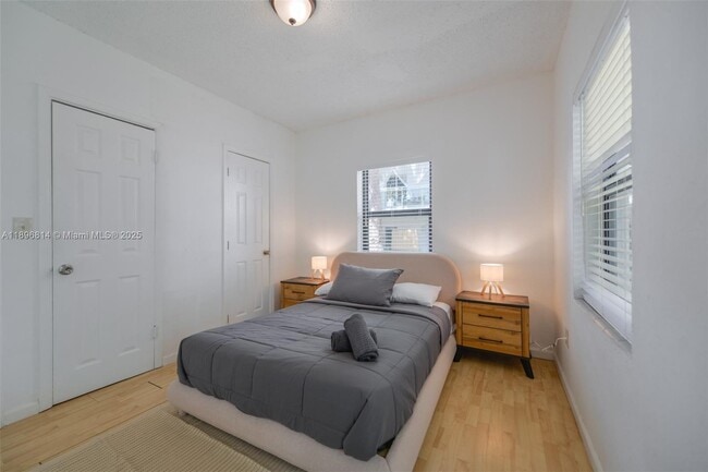 Building Photo - 655 NE 62nd St