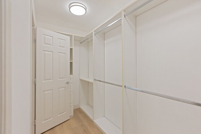 Building Photo - 26523 Starling Ct