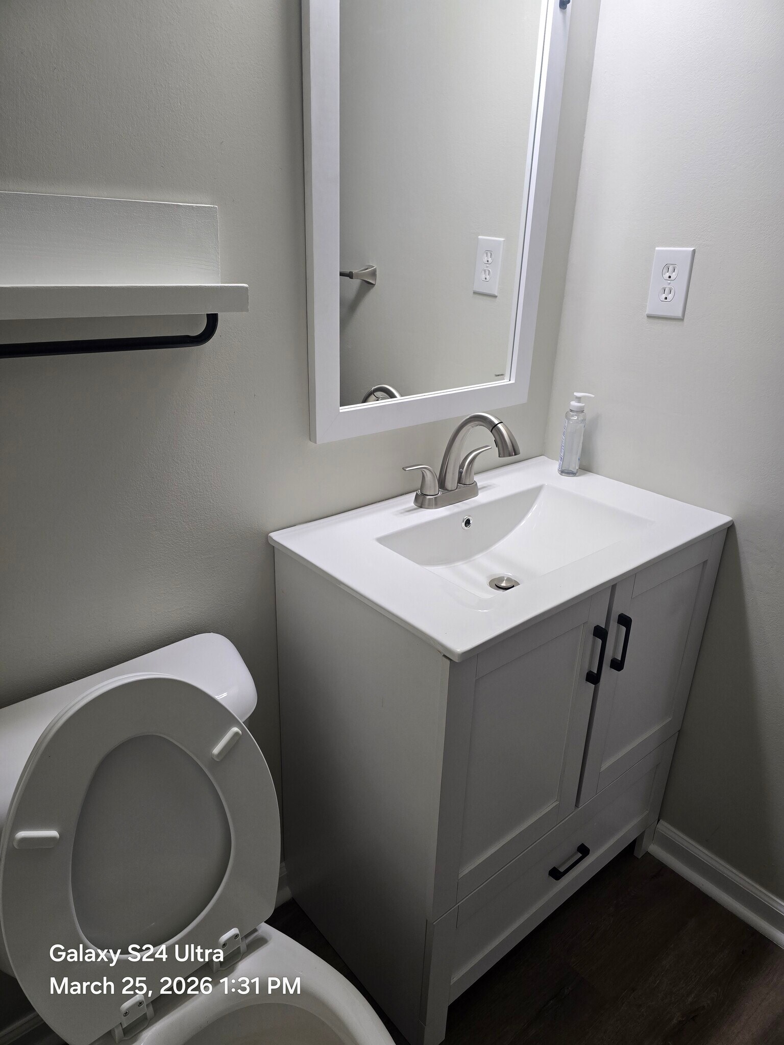 Building Photo - 1 Penn Cir