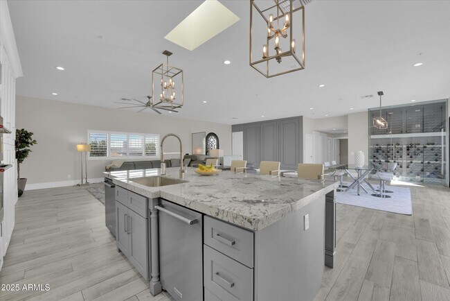 Building Photo - 13613 N 76th St