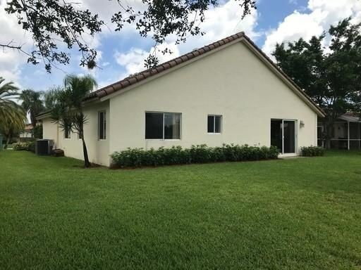 Building Photo - Beautiful Home with Large Great Room!