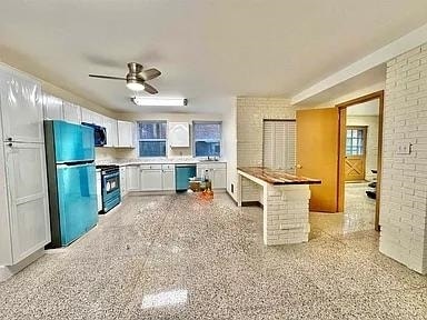 Building Photo - 902 Washington St