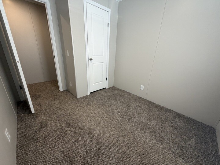 Building Photo - 38056 Johannes Dr