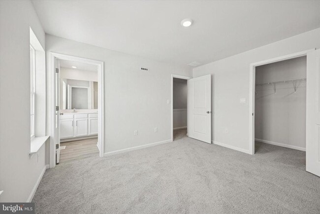 Building Photo - 163 Sandy Rdg Rd