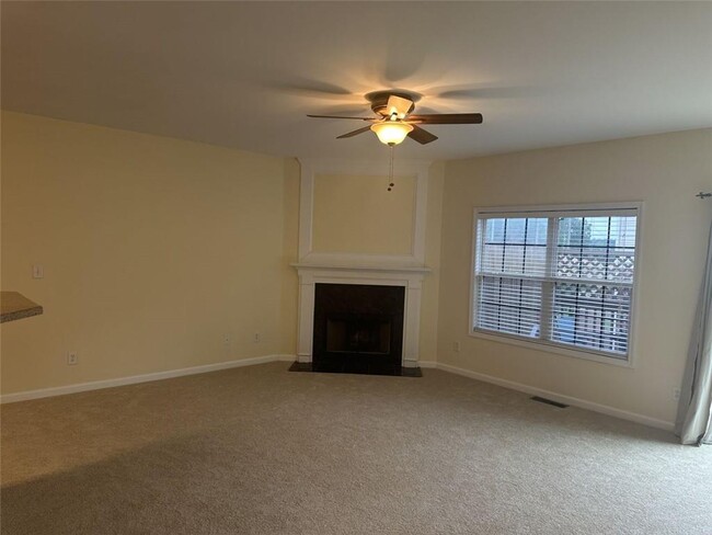 Building Photo - 1620 Halliard Dr