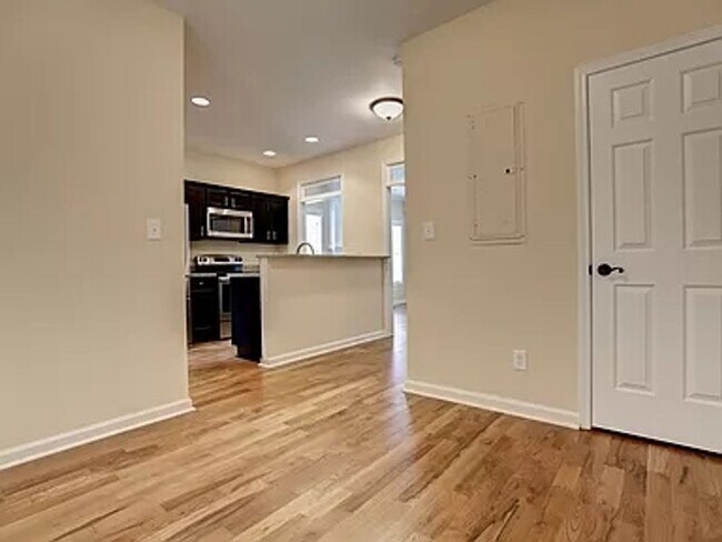 Building Photo - Charming 3BR House in Atlanta