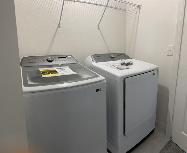 Building Photo - 1595 Mirabella Cir