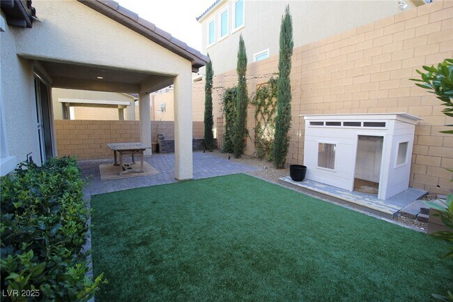 Building Photo - 8085 Skye Roar Ct