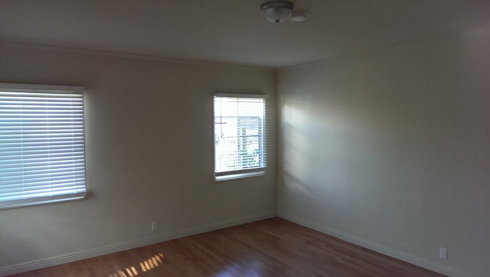 Primary Bedroom - 1226 S Longwood Ave