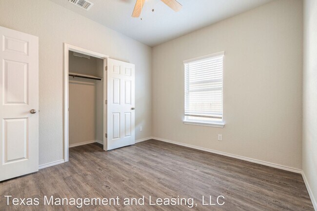 Building Photo - 3 br, 2 bath House - 9111-2 Canyon Bend