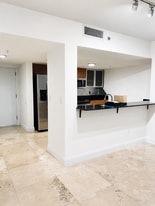 Building Photo - 1800 N Bayshore Dr