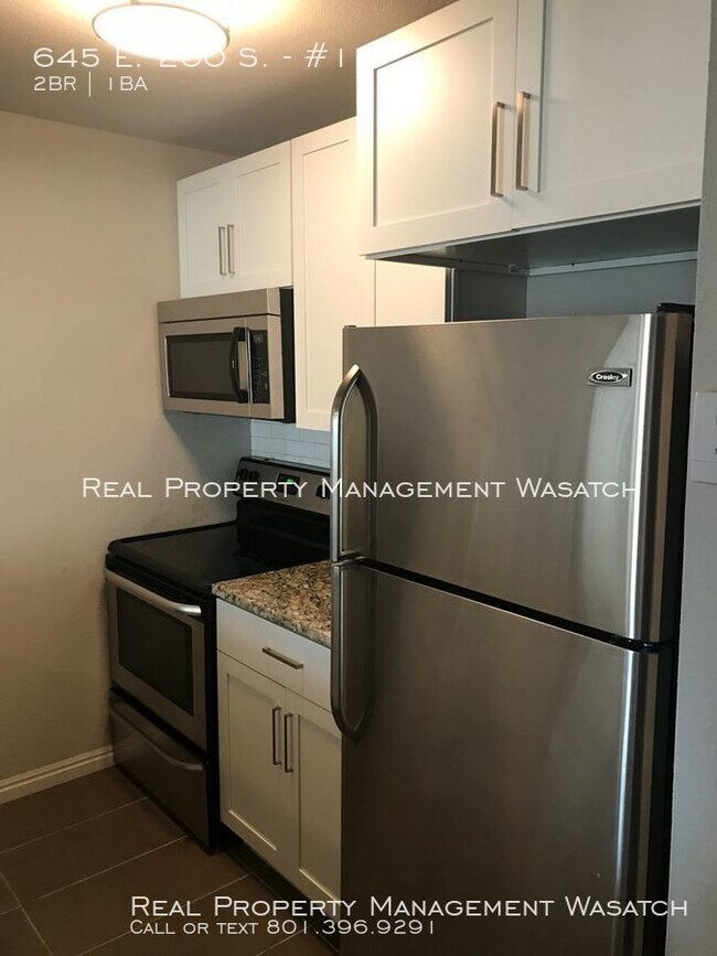 Building Photo - Move In Special $600 Off First Months Rent!