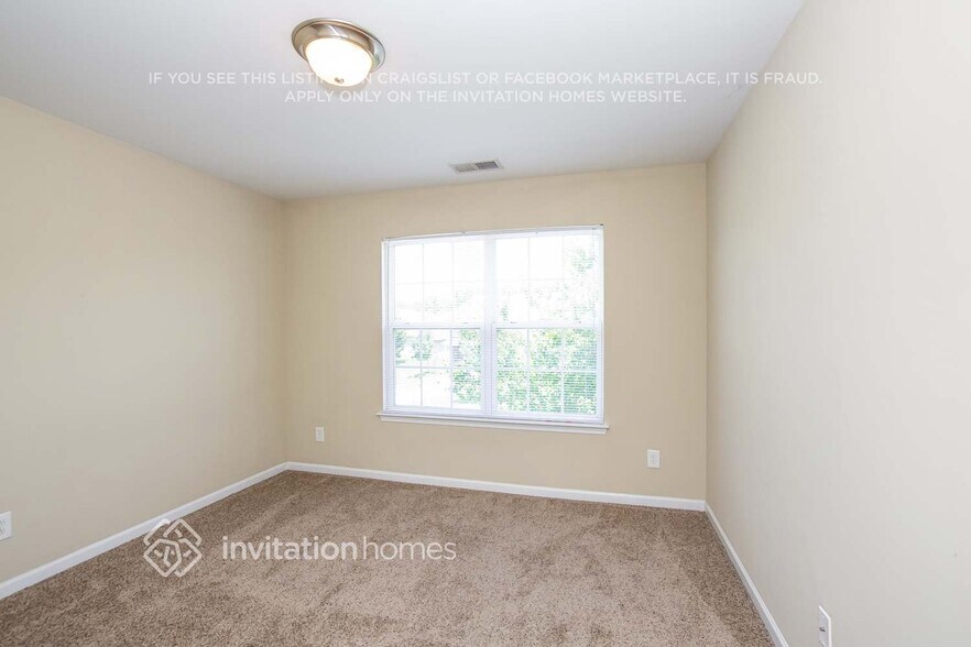 Building Photo - 623 Wrayhill Dr