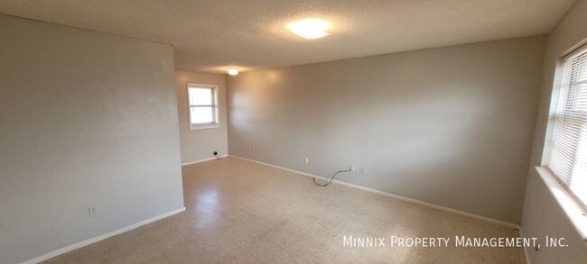 Building Photo - 636 S Crosby St