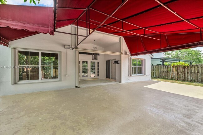 Building Photo - 4470 SW 153rd Ave