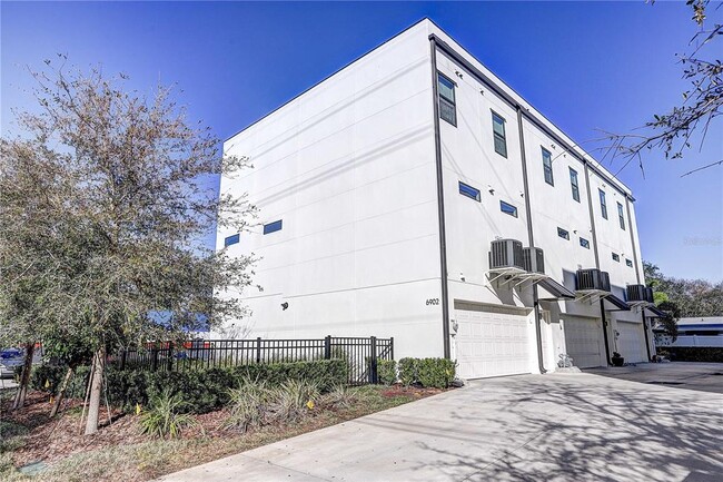 Building Photo - 6902 S MacDill Ave