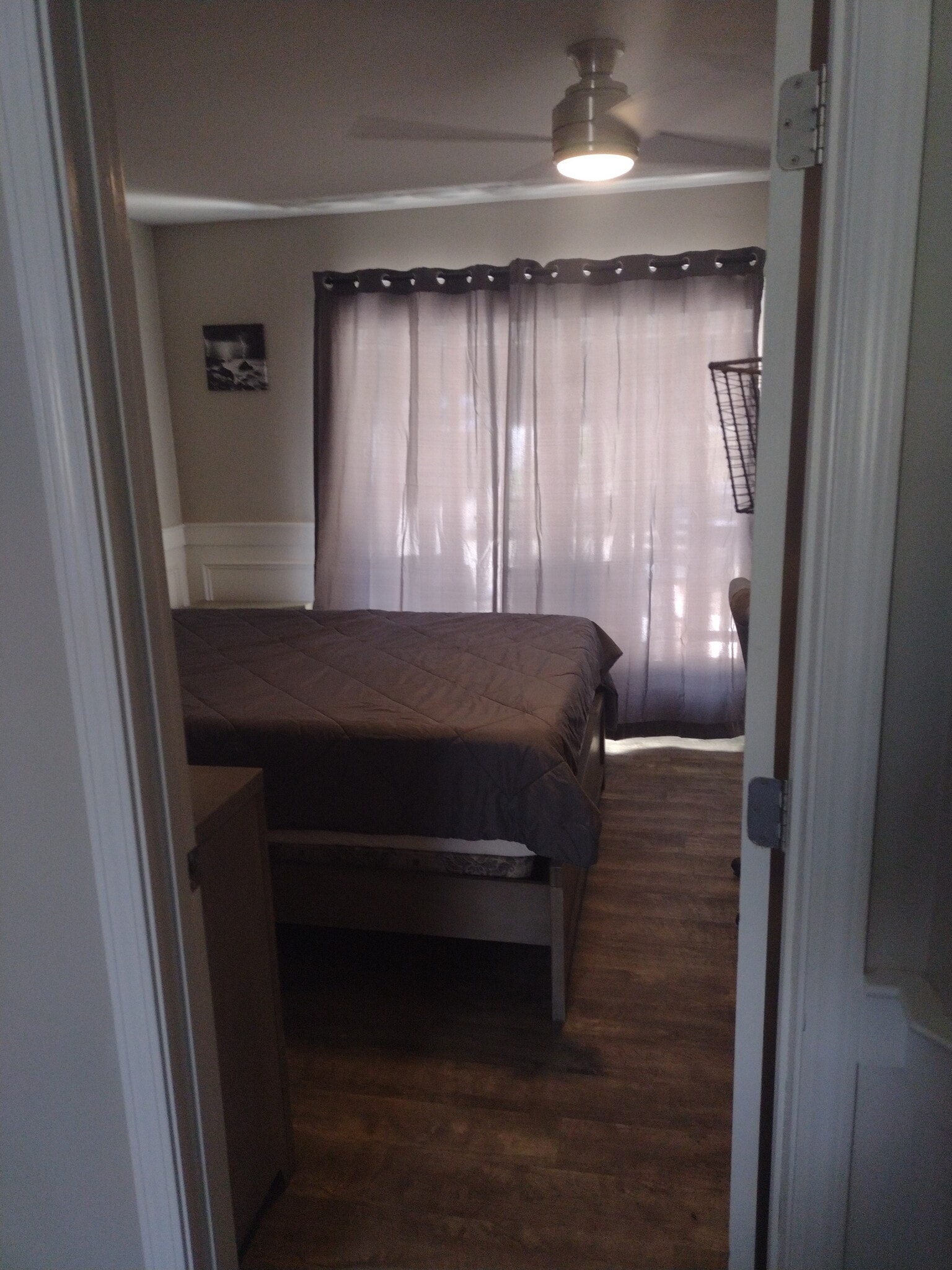 Building Photo - 2092 River Rd