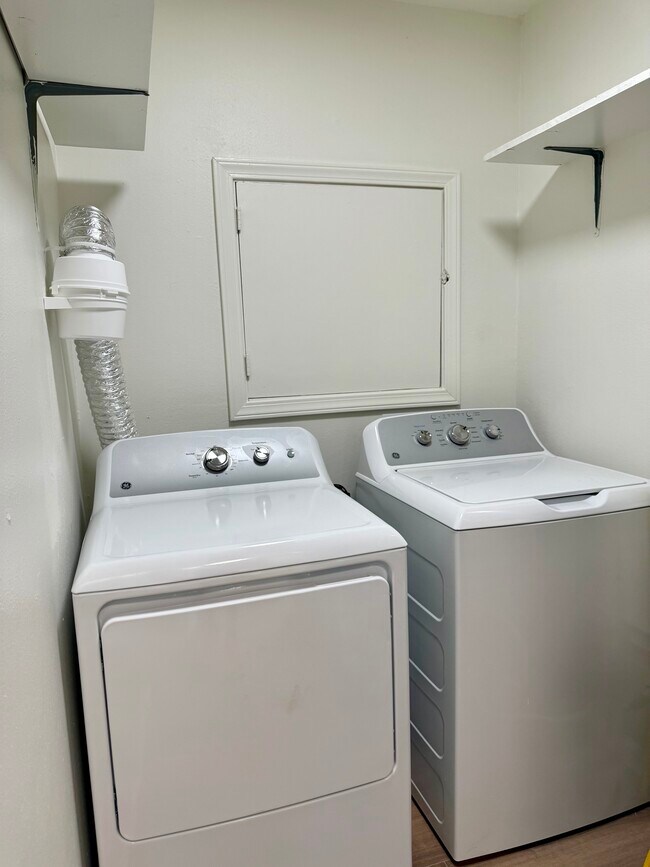 Building Photo - Bayberry Apartment