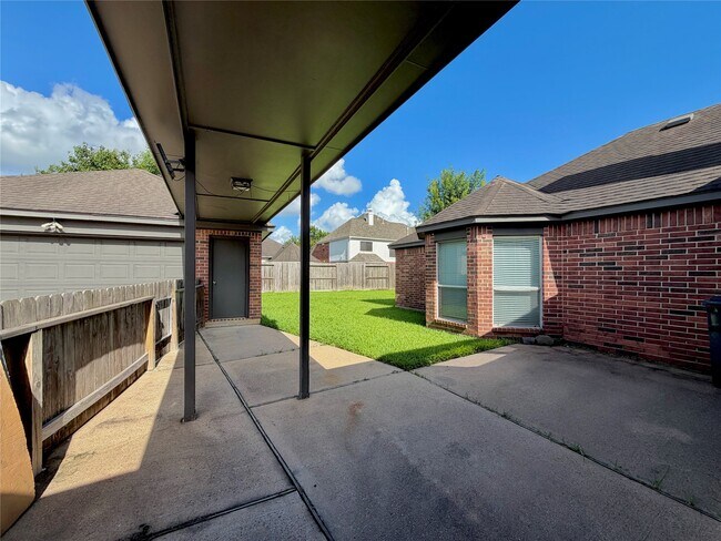 Building Photo - 1510 Flanders Field Ln