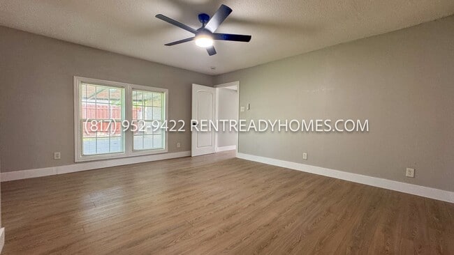 Building Photo - 2613 Fairbrook St