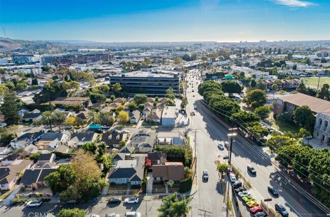 Building Photo - 8960 Helms Pl