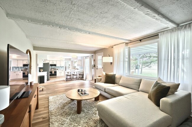 Building Photo - Beautiful Full Home in York