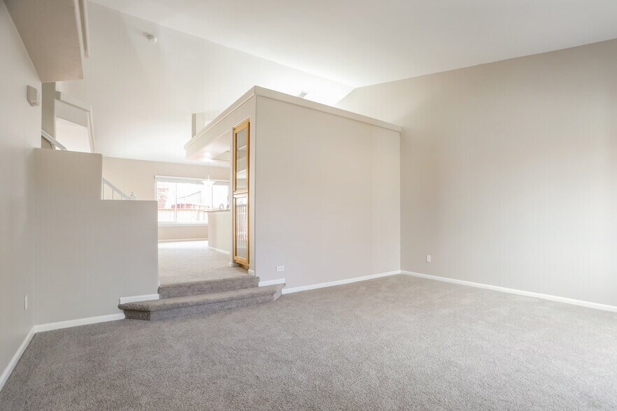 Building Photo - 4072 N Ensenada St