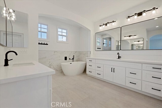 Building Photo - 16 Oroville