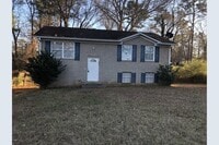 Building Photo - Charming 5 Bed/2 Bath home in Riverdale!