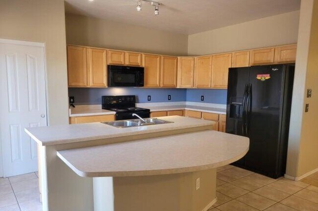 Building Photo - 2964 S Valle Verde
