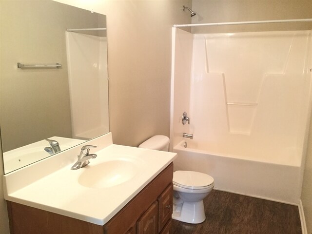 Building Photo - 145 Collenton Ln