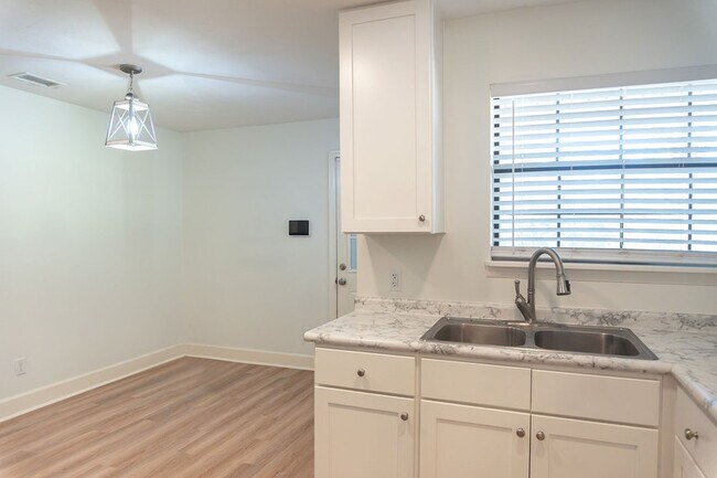 Building Photo - 2781 Grantham Ln