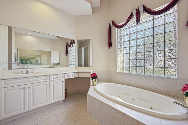 Building Photo - 109 SW 128th Ave