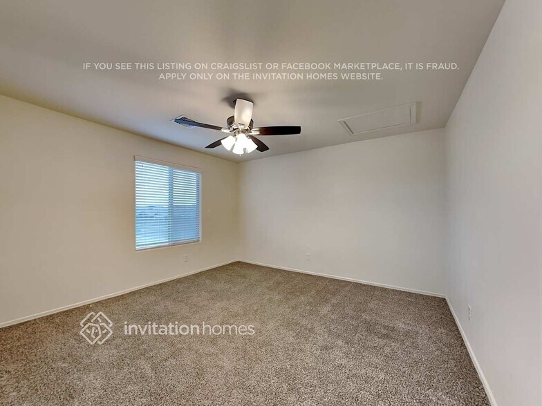 Building Photo - 3361 N Los Alamos