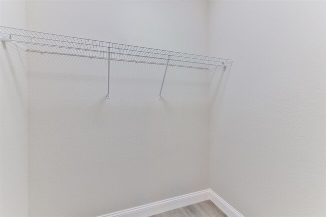 Building Photo - 44 Easterly Pl