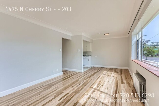 Building Photo - 1475 N Cherry St