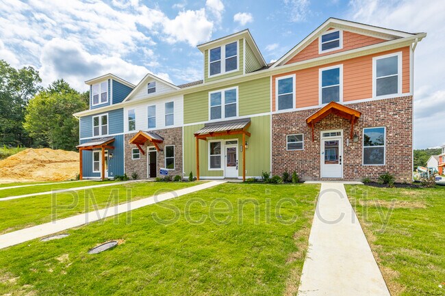 Primary Photo - 1904 Cypress Ln