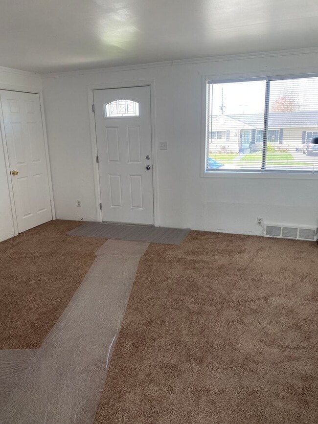 Building Photo - Updated Home for Rent!