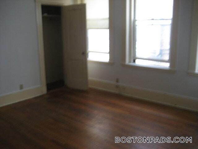 Building Photo - 46 Westland Ave