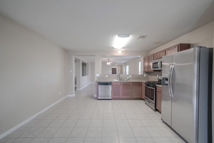 Building Photo - 20727 Cypress Crescent Ln